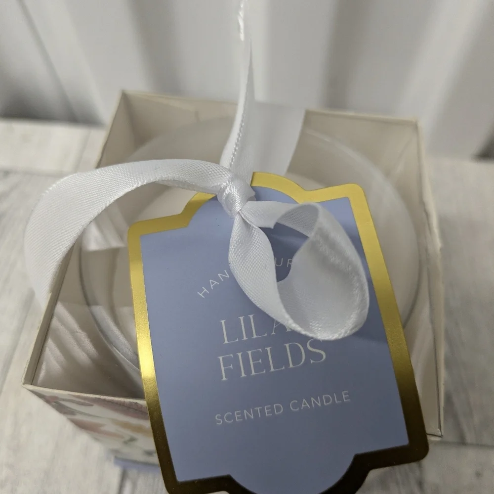Lilac Fields Scented Candle - White and Cream